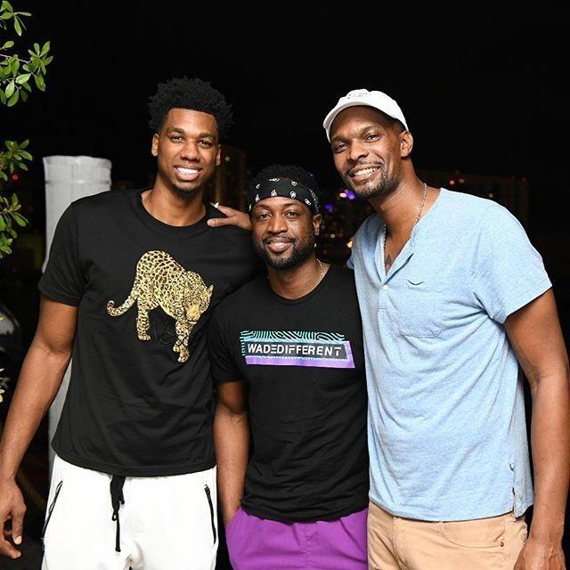 阿德里亚诺：感谢球迷还称我为皇帝；伊布是我合作过最强队友（阿德里亚诺致谢仍称他“皇帝”的球迷：伊布是我生涯最强队友）