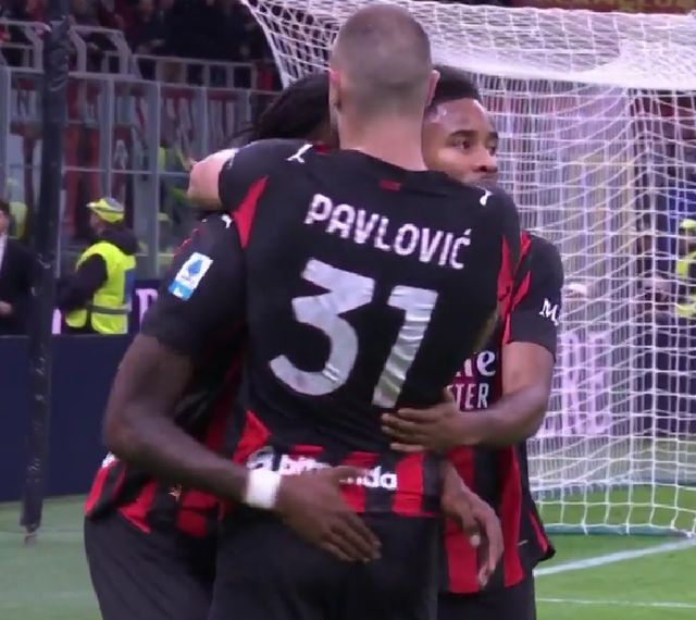 这次后撤步太干净了（这一记后撤步干净利落）