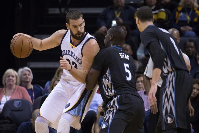 执教俱乐部前1000场场均积分前10：瓜迪奥拉第1，穆里尼奥第2（俱乐部执教前1000场场均积分TOP10：瓜迪奥拉居首，穆里尼奥次席）