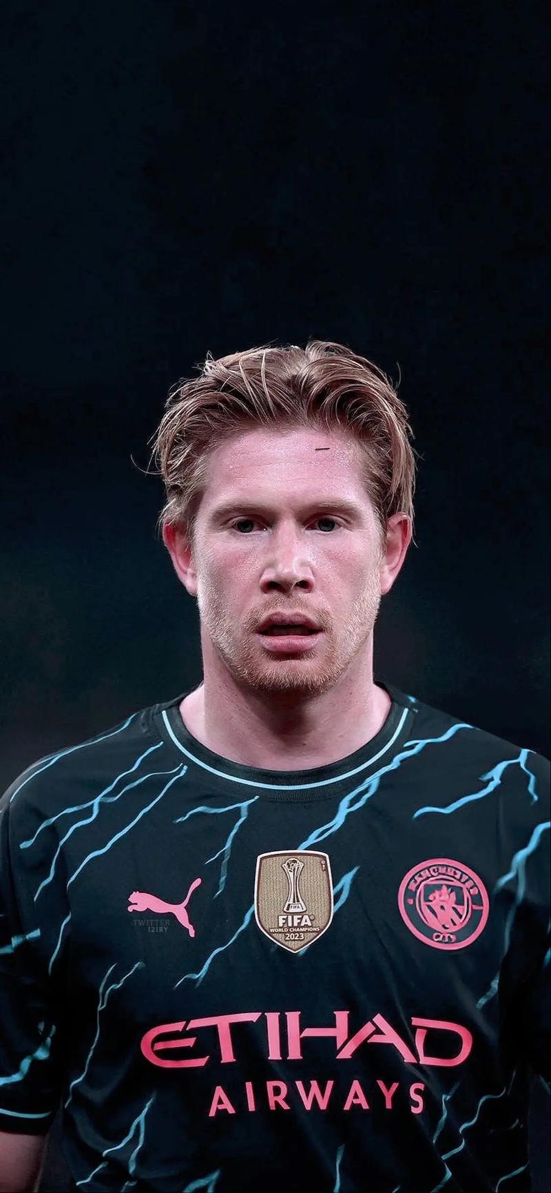 维埃里：现在拿皮奥和其他人比较毫无意义，应该让他安心踢球（维埃里：别再把皮奥和别人对比了，让他专心踢球）